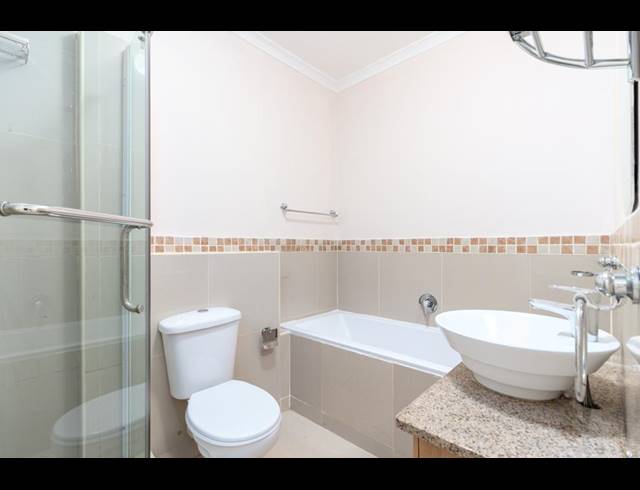 2 BEDROOM APARTMENT SOLD IN BURGUNDY ESTATE